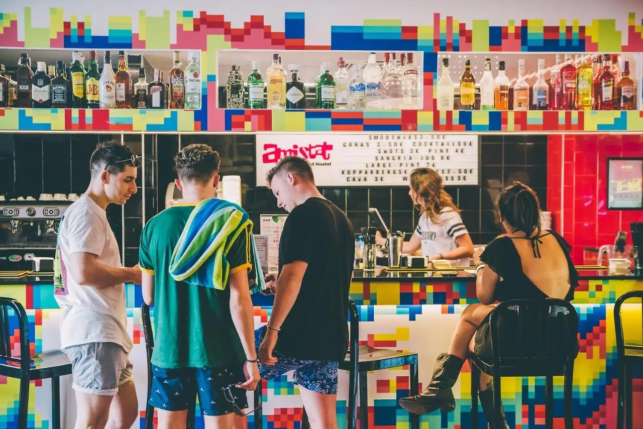 Amistat Island Hostel Ibiza - Albergue Juvenil Sant Antoni de Portmany