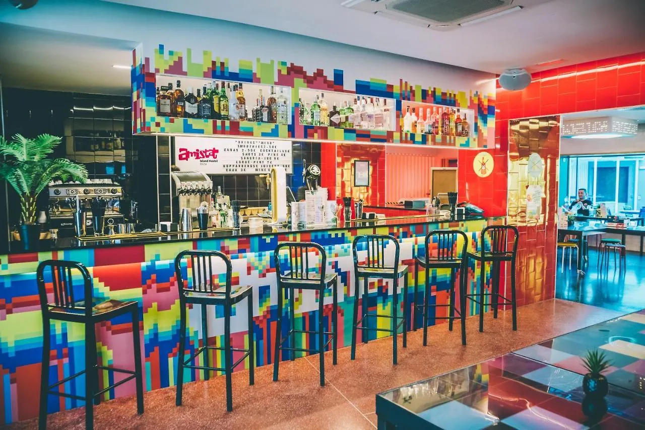 Amistat Island Hostel Ibiza - Albergue Juvenil 聖安東尼奧