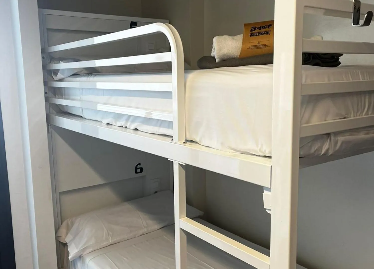 Amistat Island Hostel Ibiza - Albergue Juvenil 聖安東尼奧 西班牙