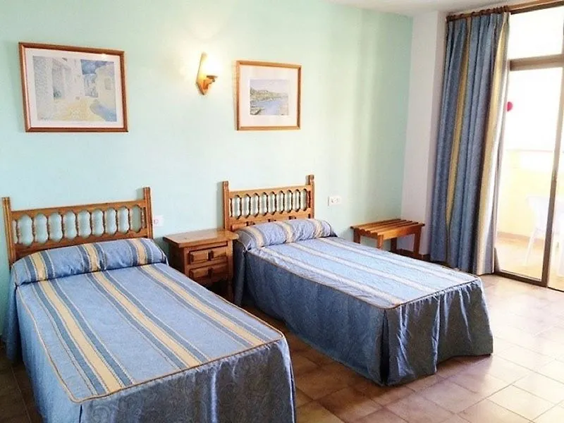 Amistat Island Hostel Ibiza - Albergue Juvenil 聖安東尼奧 0*,  西班牙