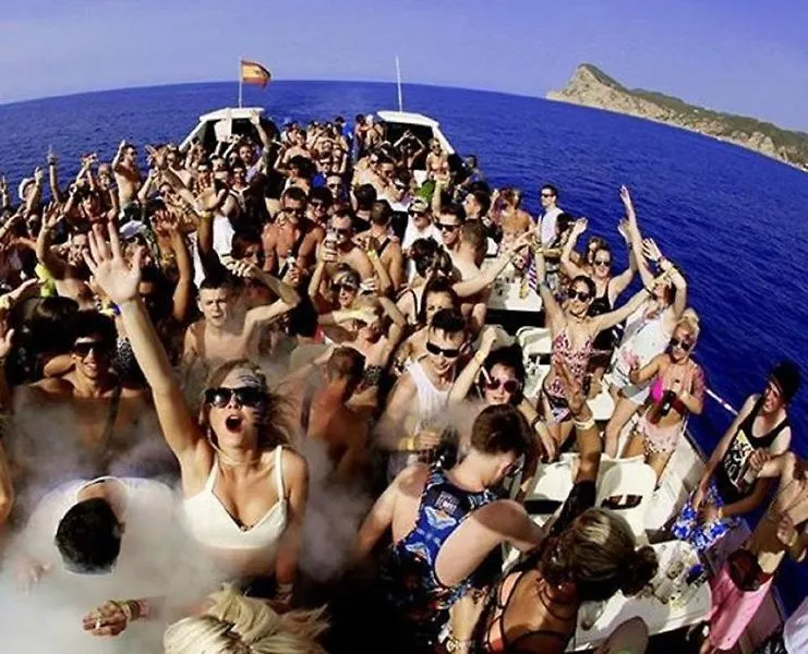 Amistat Island Hostel Ibiza - Albergue Juvenil 聖安東尼奧 西班牙